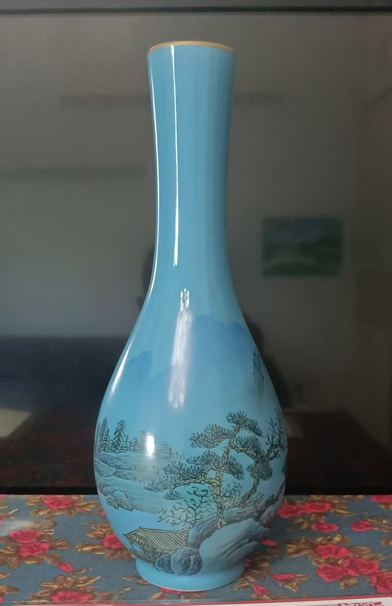 乾隆年制瓷瓶-国博文物