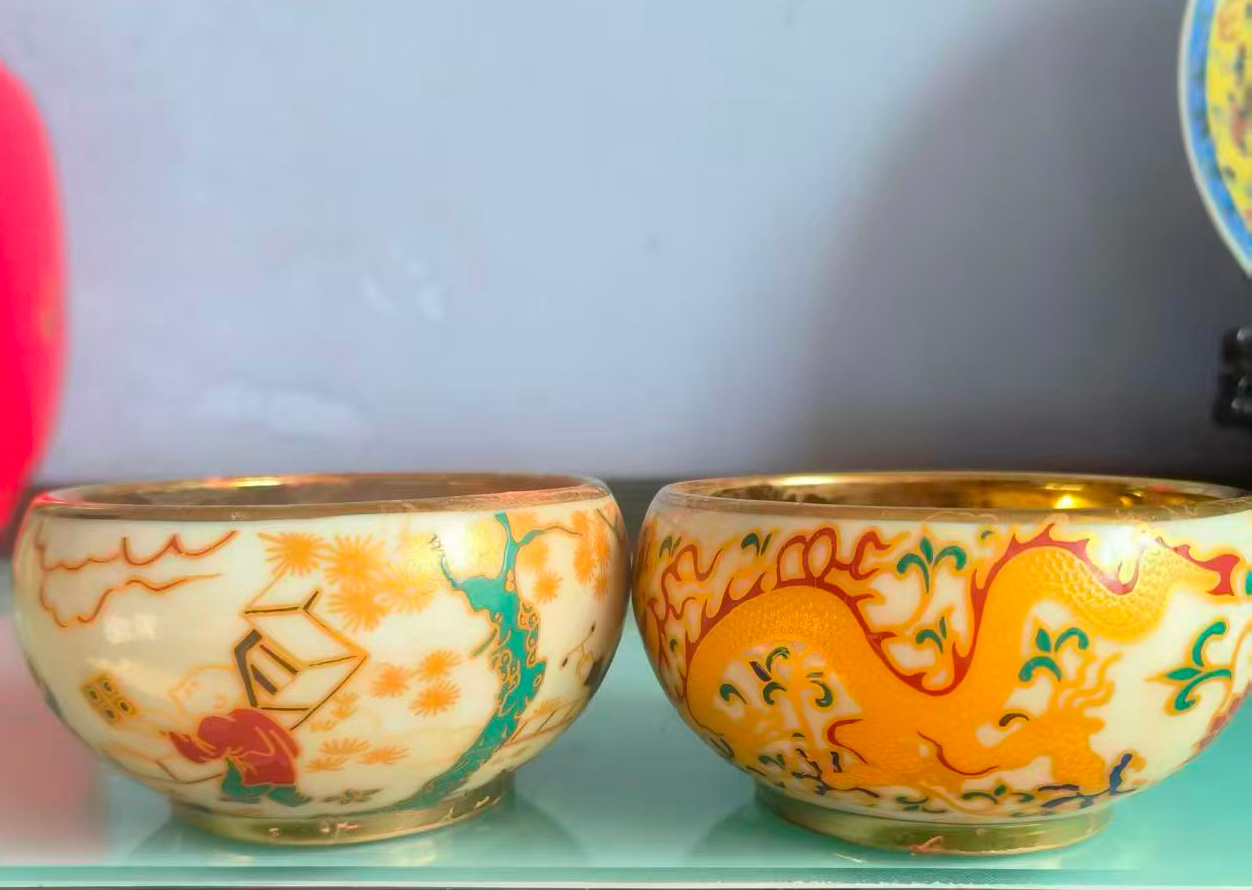 大明宣德描金彩绘瓷杯一对-国博文物