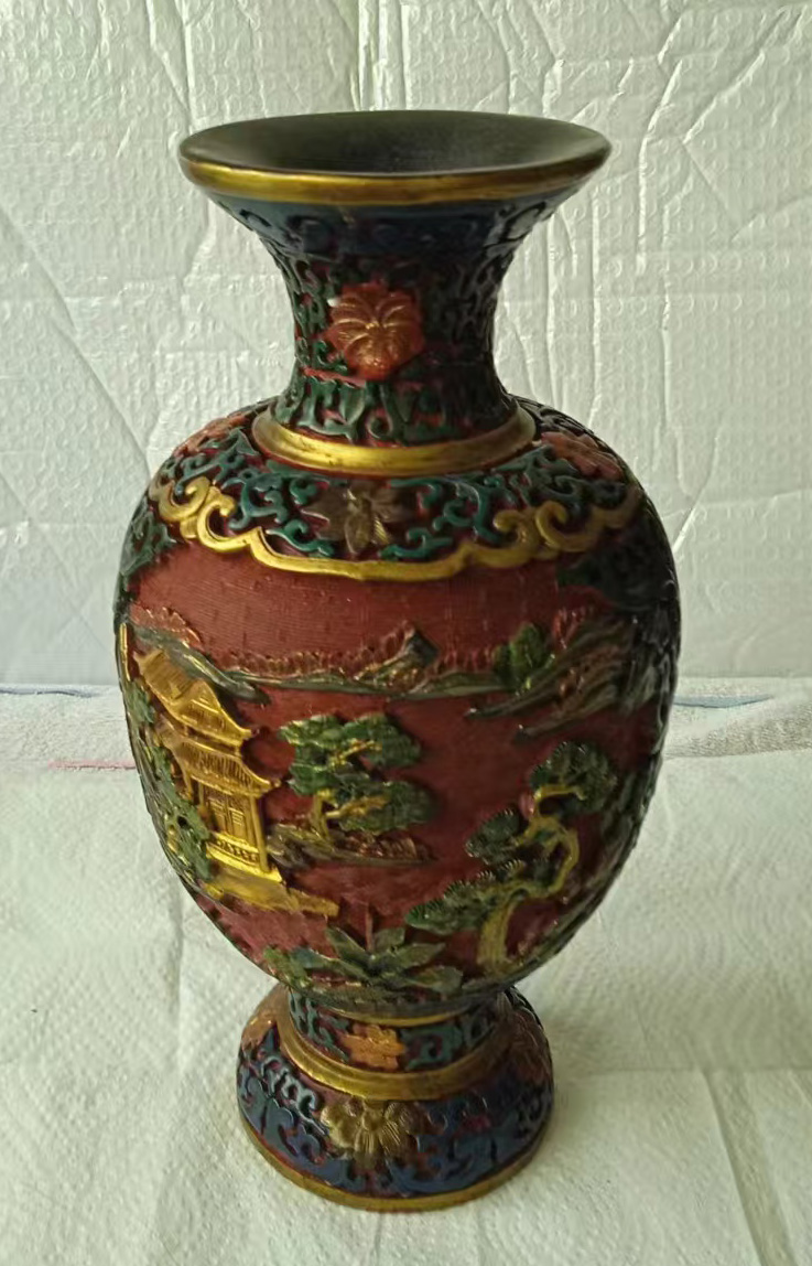 漆器手工浮雕瓶-国博文物