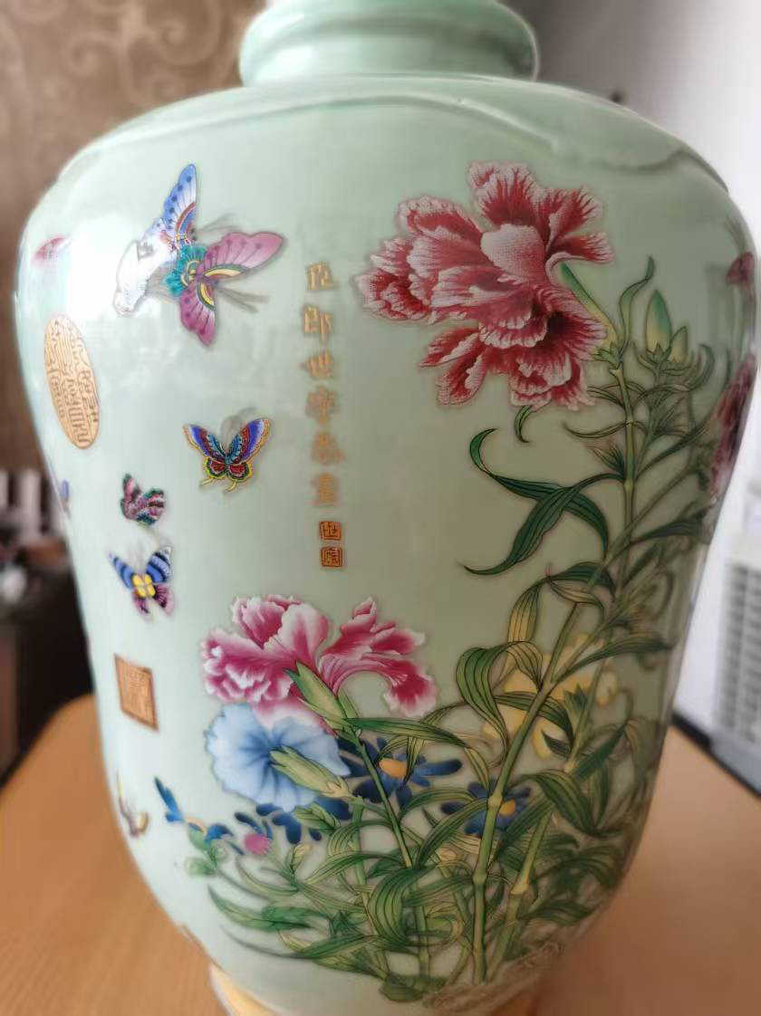 郎世宁花鸟罐-国博文物