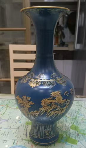 金掐丝蓝釉瓷瓶-国博文物