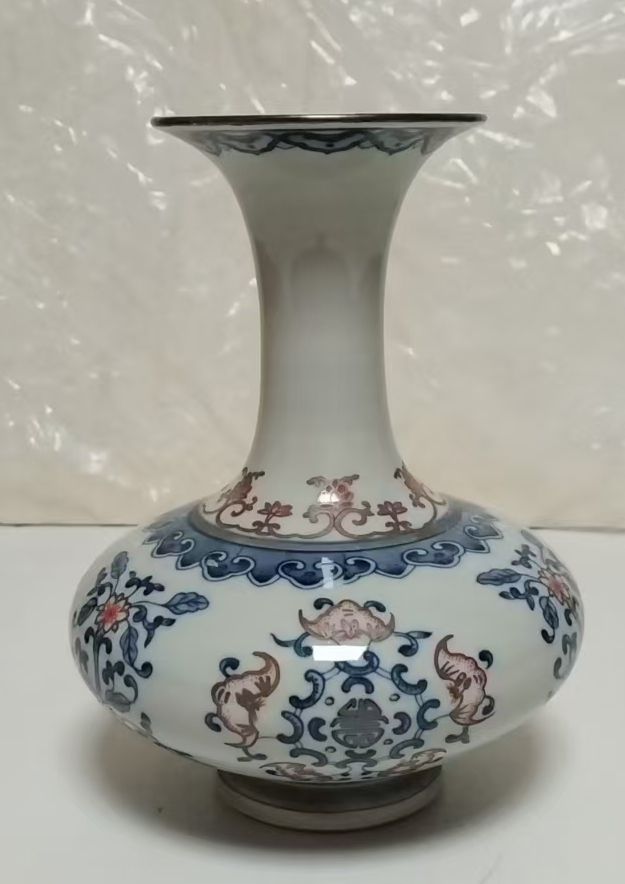 大清康熙年制青花描金银花瓶-国博文物