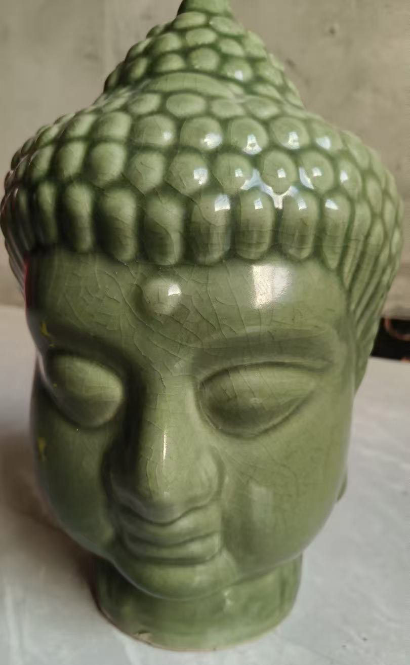 明龙泉雕刻开片釉人物头像-国博文物