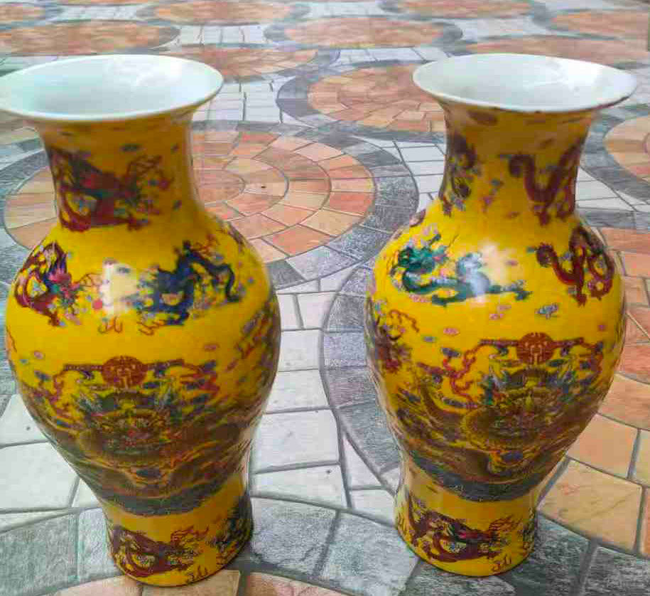 清九龙纹瓷一对-国博文物