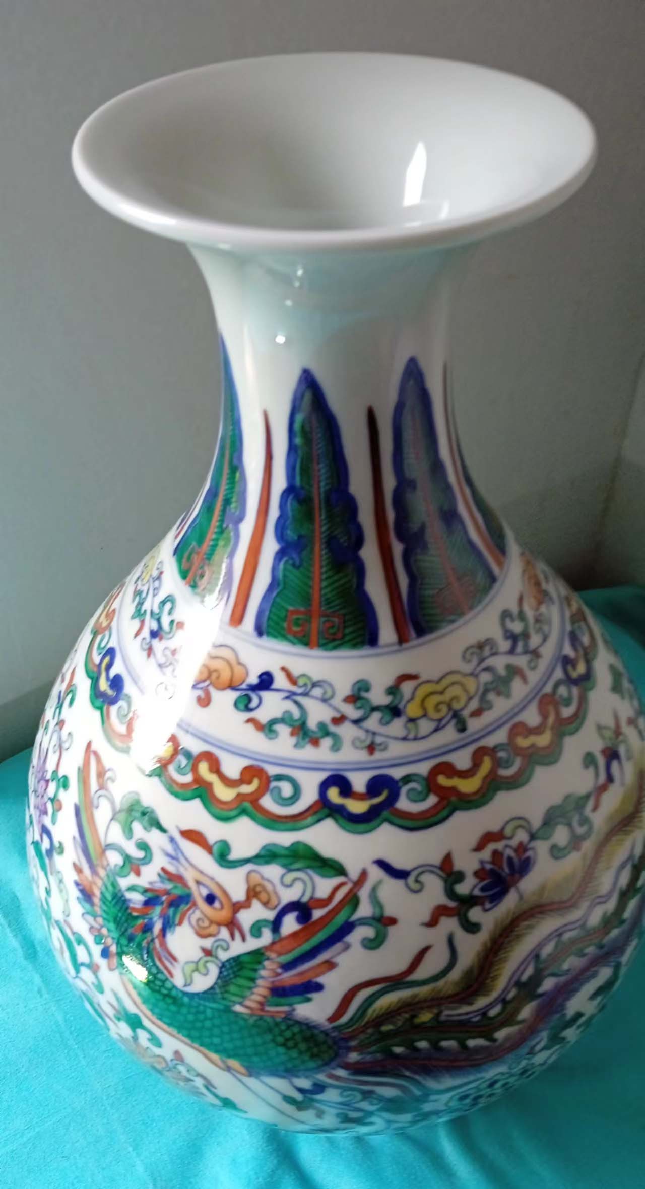 清雍正年制斗彩仙鹤纹玉壶春瓶-国博文物