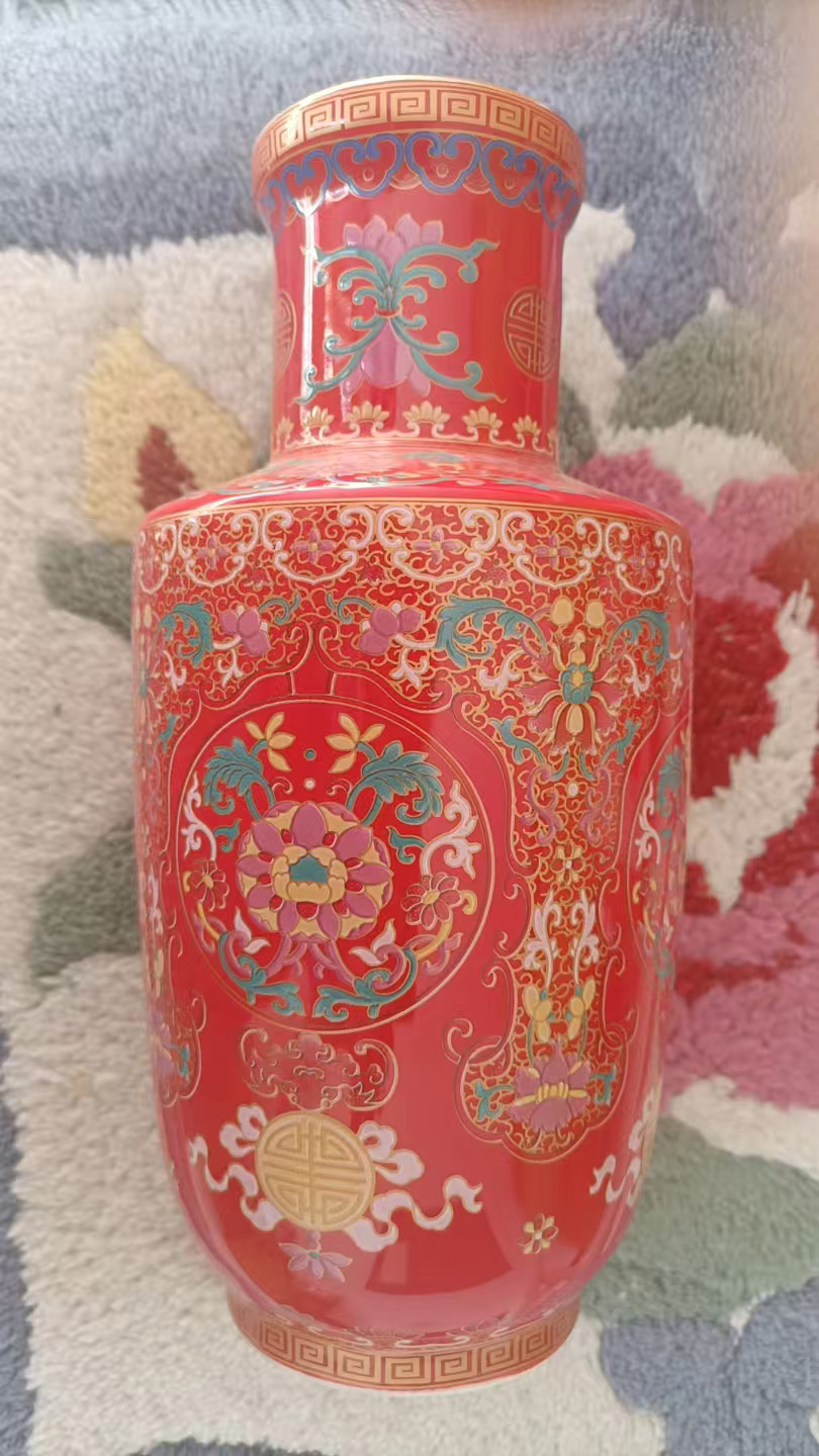 红底珐琅彩爆竹瓶-国博文物