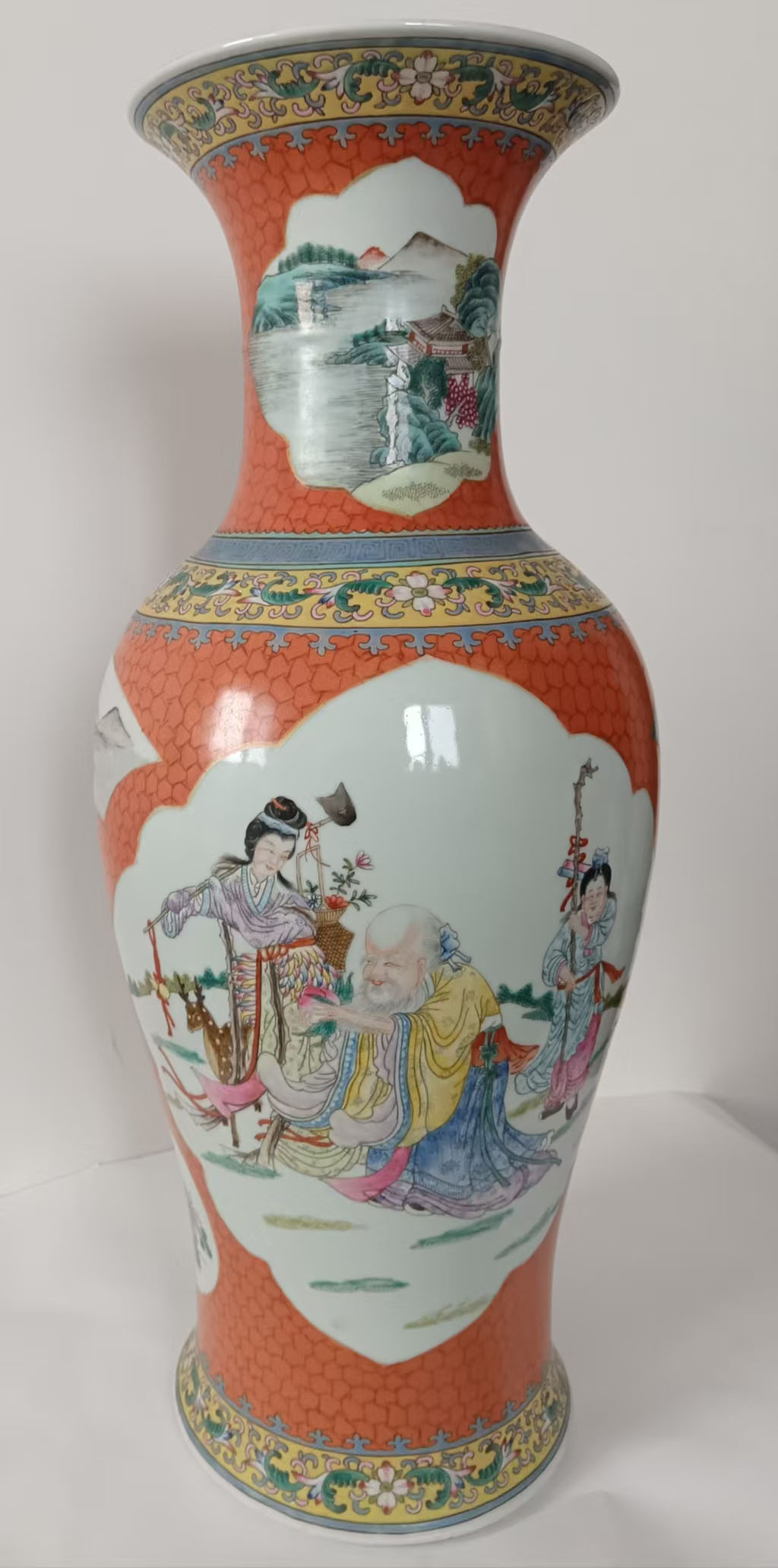 清粉彩人物瓶-国博文物