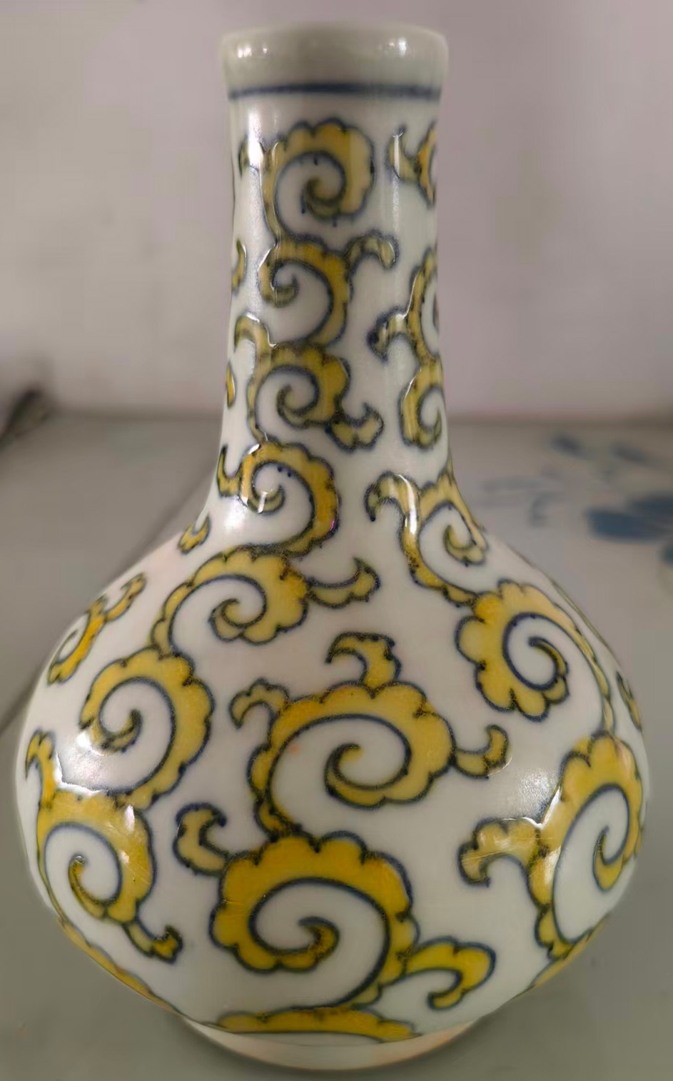 大明成化年制蒜头瓶-国博文物