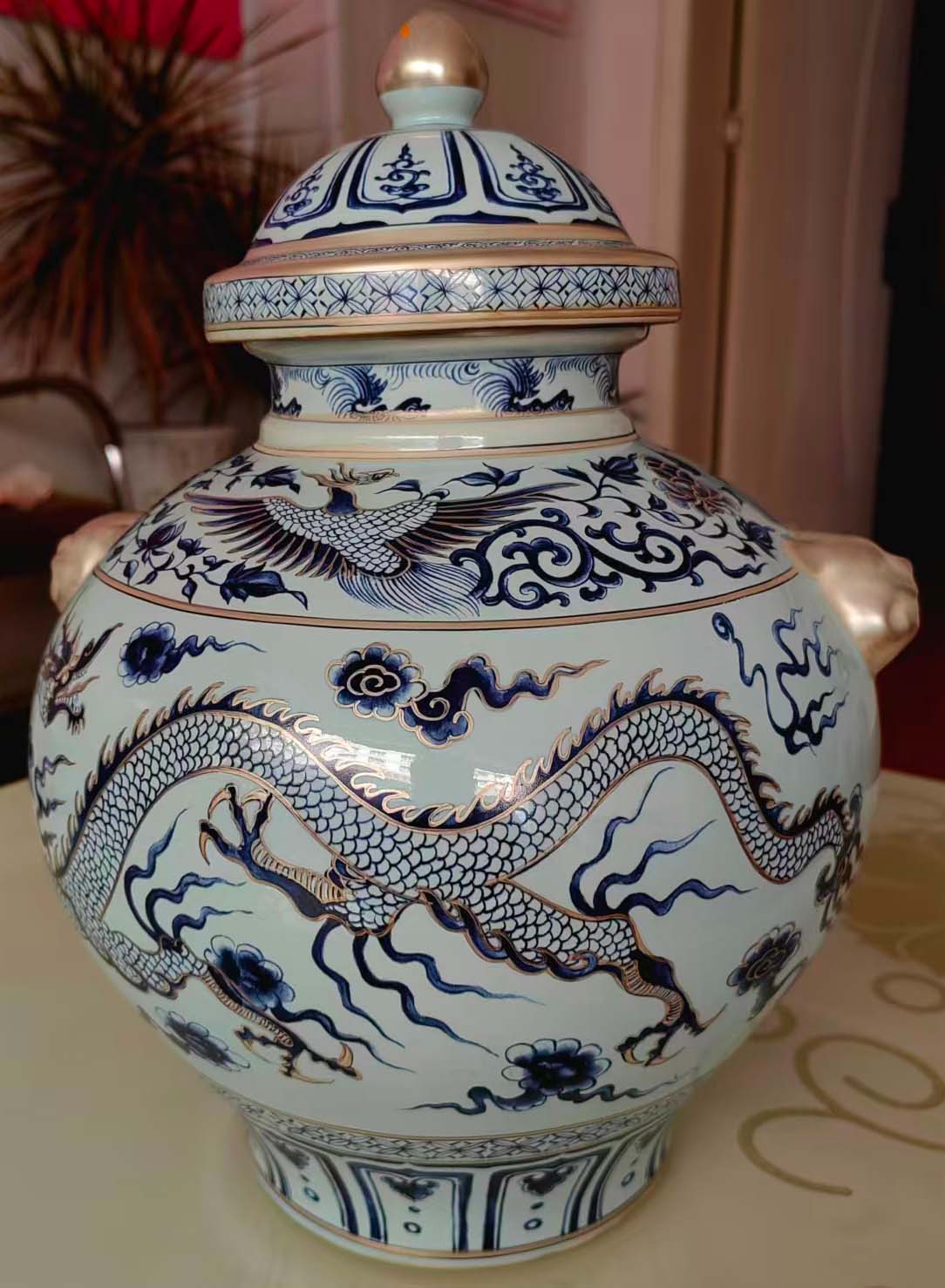 大清乾隆元青花兽耳盖罐-国博文物