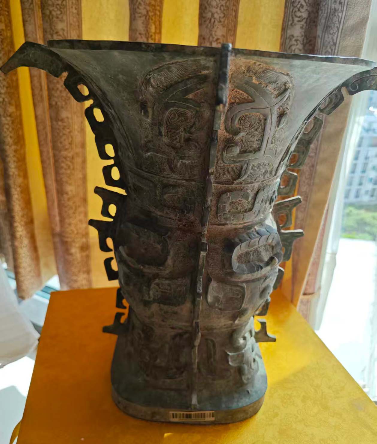 款何尊青铜摆件-国博文物