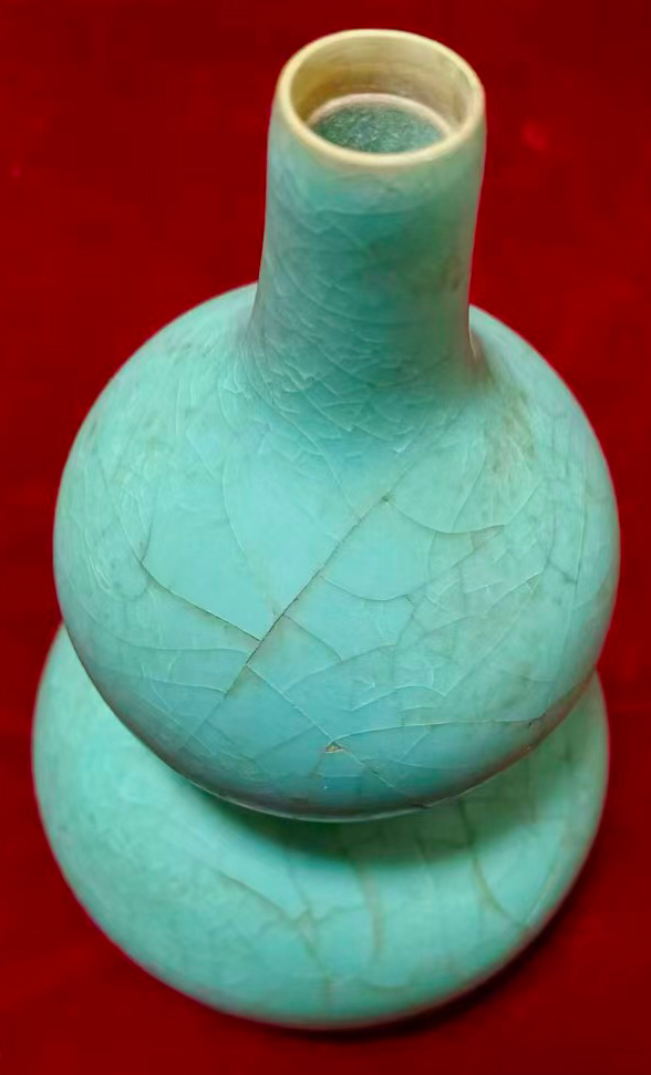 汝窑冰片葫芦瓶-国博文物