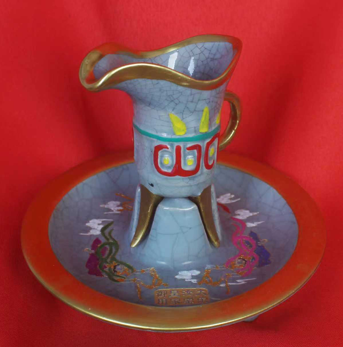 清乾隆官窑描金酒盏-国博文物