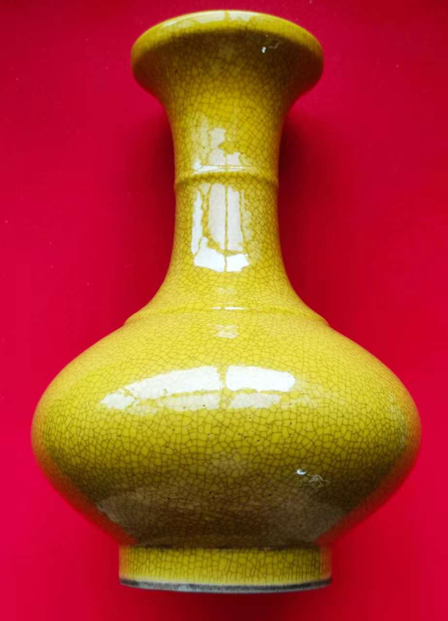 清雍正帝王之黄釉瓶-国博文物