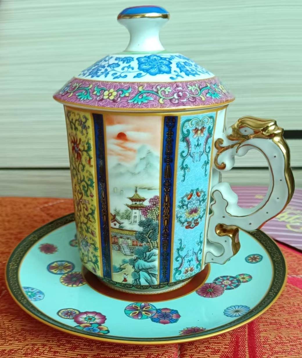 王锡良四季山水瓷王杯-国博文物