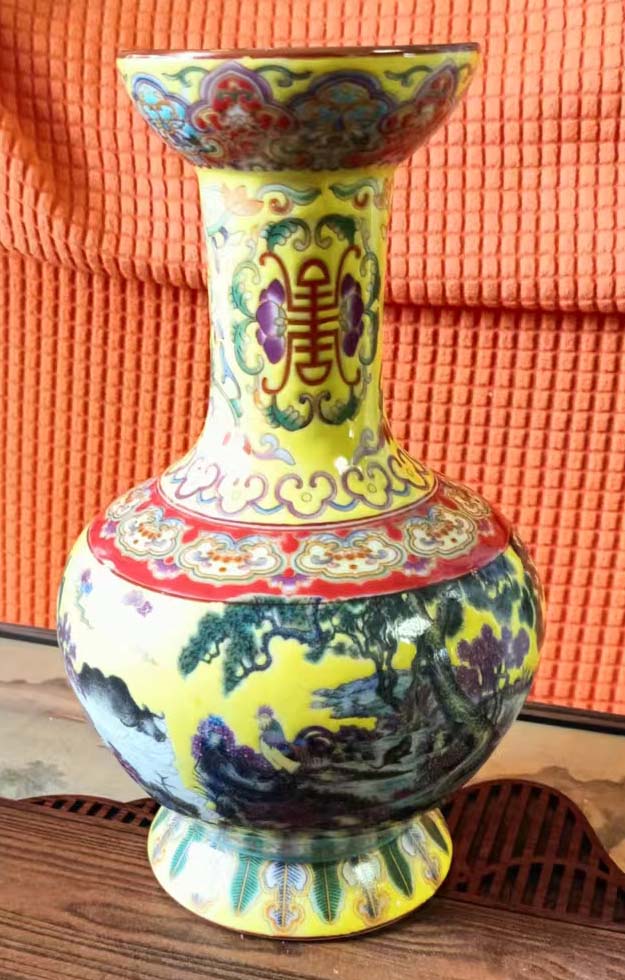 雍正年制珐琅彩十二生肖瓶-国博文物