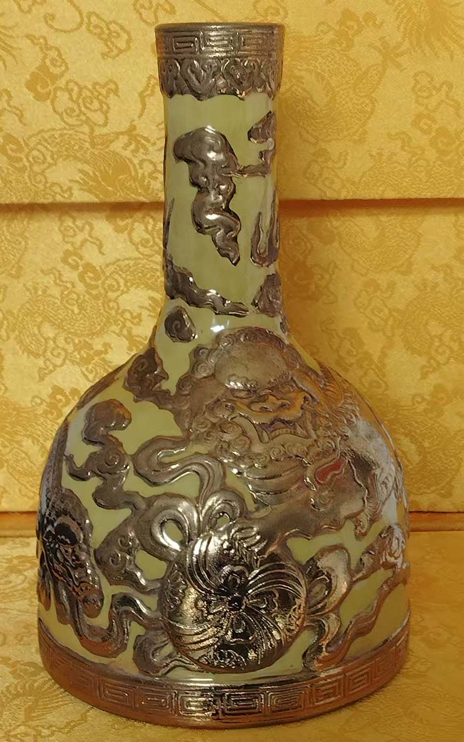 大明成化珐琅摇铃尊-国博文物