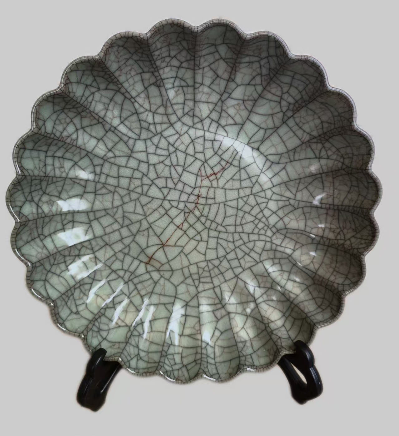 宋宫窑冰裂纹花口盘-国博文物