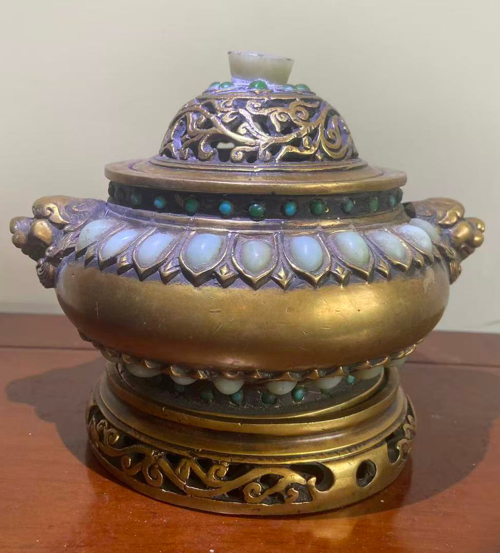 镶嵌宝石玉熏香炉-国博文物