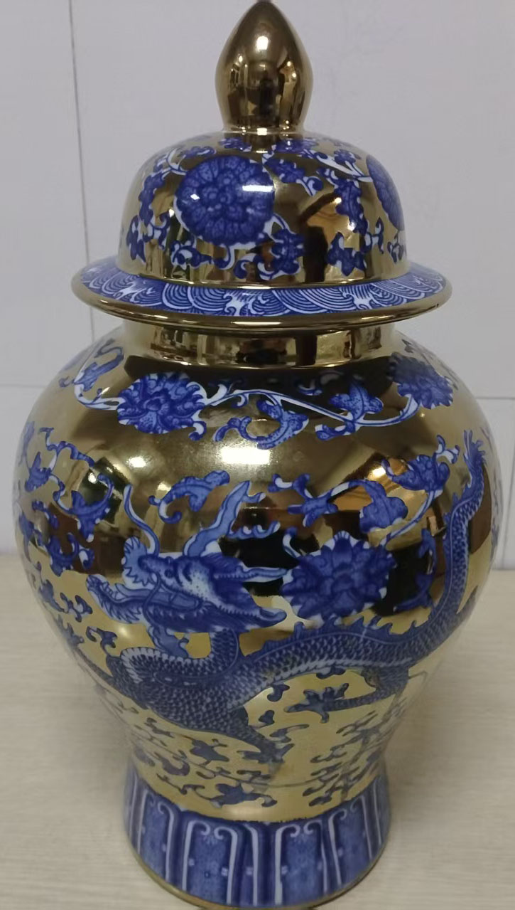 清乾隆描金青花将军瓶-国博文物