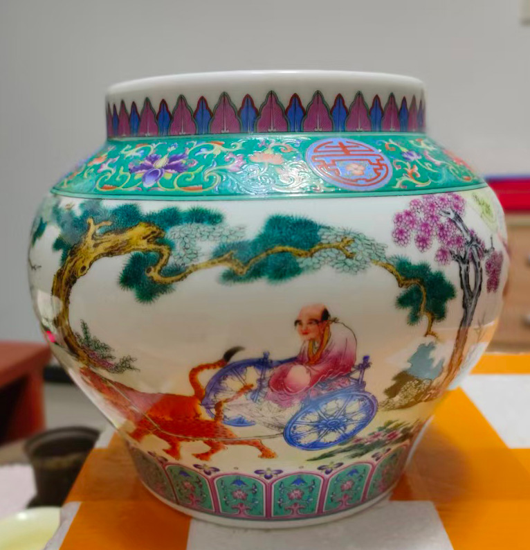 粉彩鬼谷子下山纹罐-国博文物