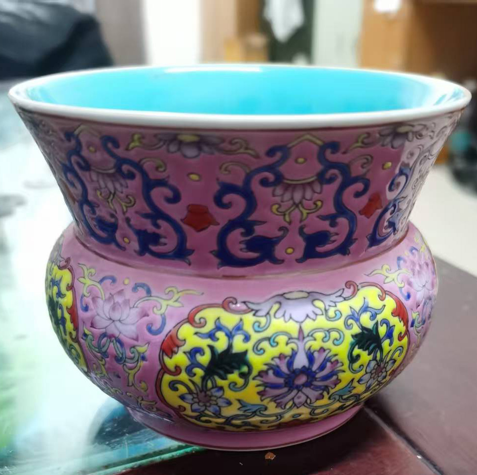 雍正年制粉彩缠枝莲纹瓷器-国博文物