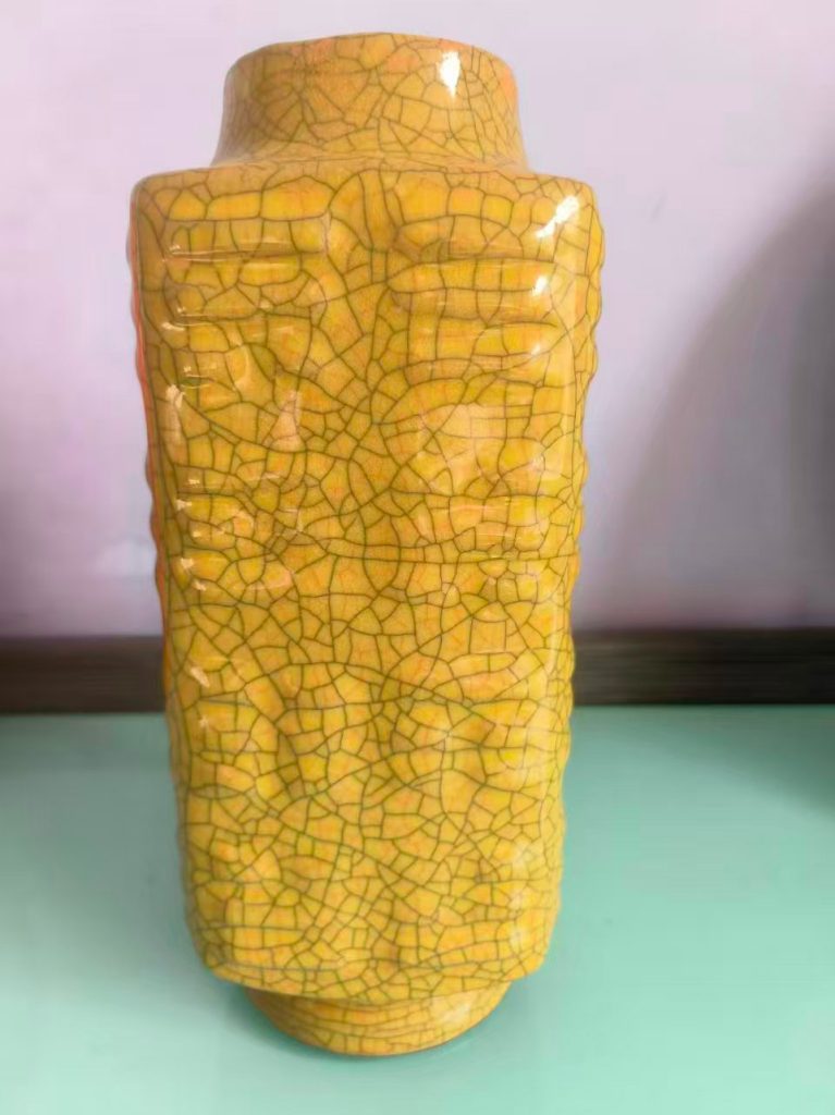 图片[1]-宋黄釉开片花觚-国博文物