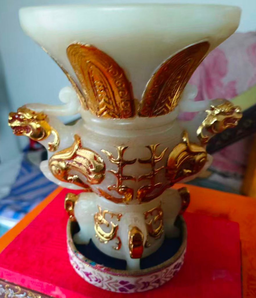 图片[1]-高古玉描金双耳兽瓶-国博文物