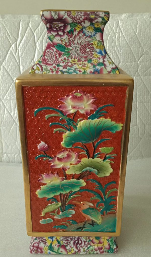 图片[1]-珐琅彩描金四方花鸟瓶-国博文物