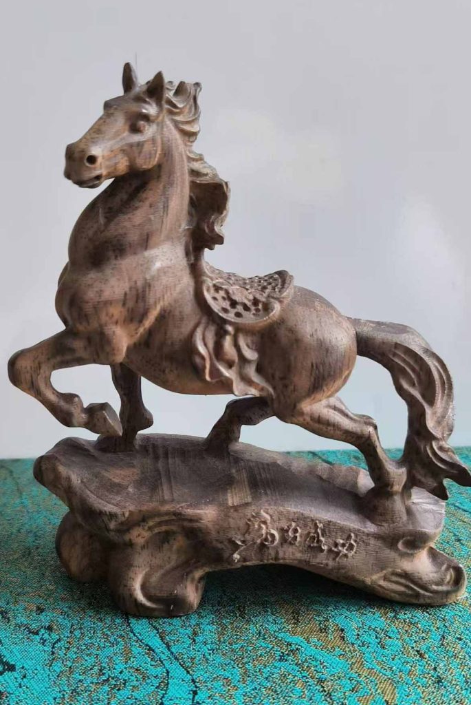 图片[1]-马踏飞燕沉香摆件-国博文物