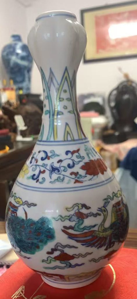 图片[1]-孔雀纹蒜头瓶-国博文物