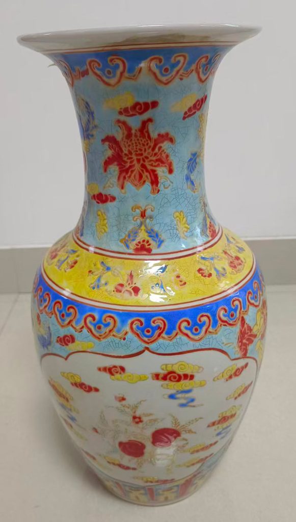 图片[1]-粉彩开片纹三多纹赏瓶-国博文物